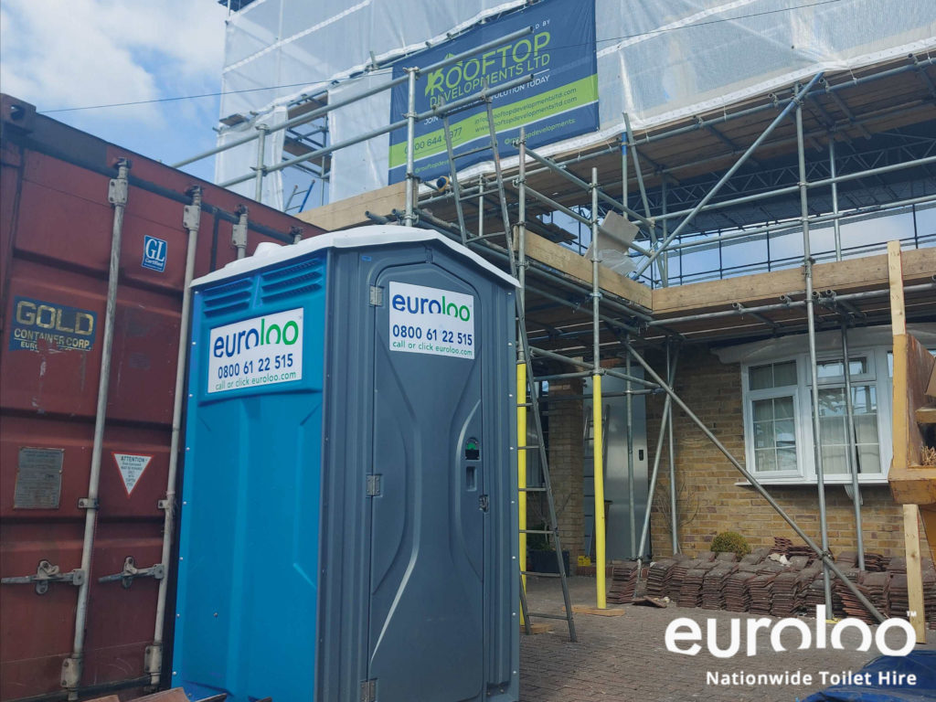 5 Things Every Tradesmen Needs On Site #Tradetalk - Sustainable. Toilets. Welfare ☀️🌱🚽