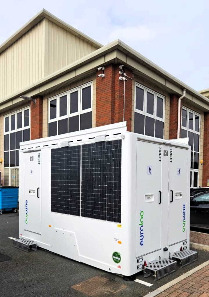 Solar-Powered Toilet Block Available For Hire Across England, Designed For Construction And Commercial Sites.